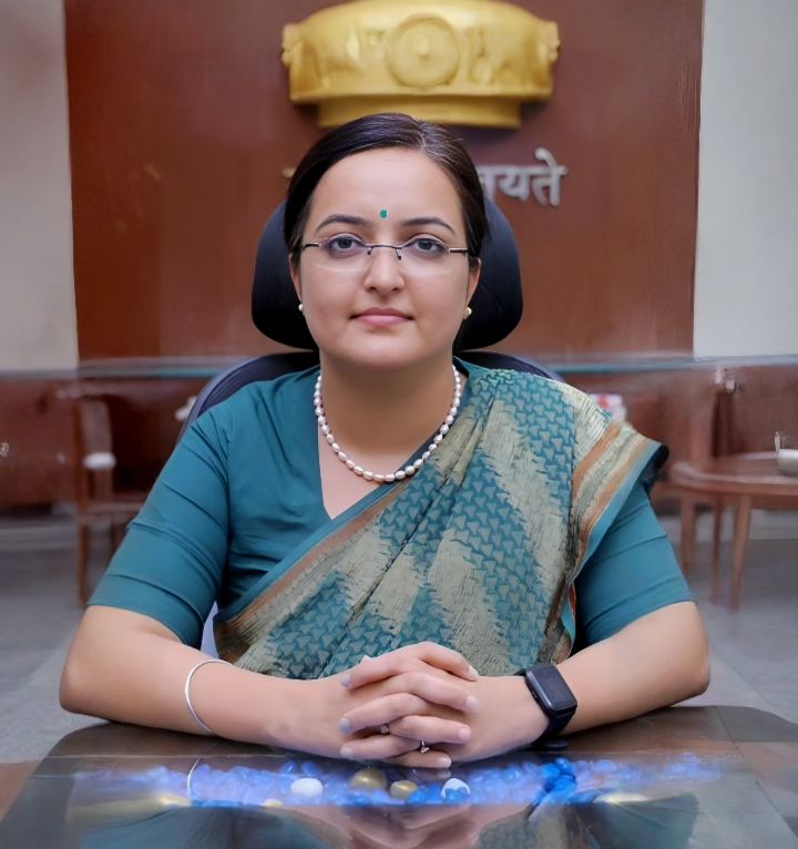 Pavneet Kaur, IAS